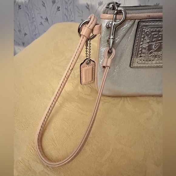 Coach Poppy Cream and Tan Satin Leather Wristlet - Picture 3 of 11
